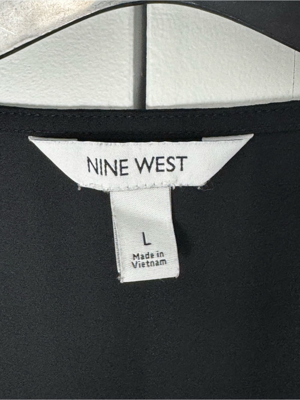 Nine West Black V-Neck Sleeveless Camisole - Picture 3 of 5